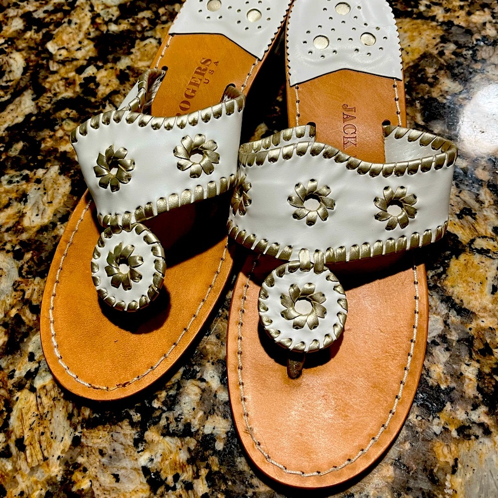 Jack Rogers with small wedge Size 8